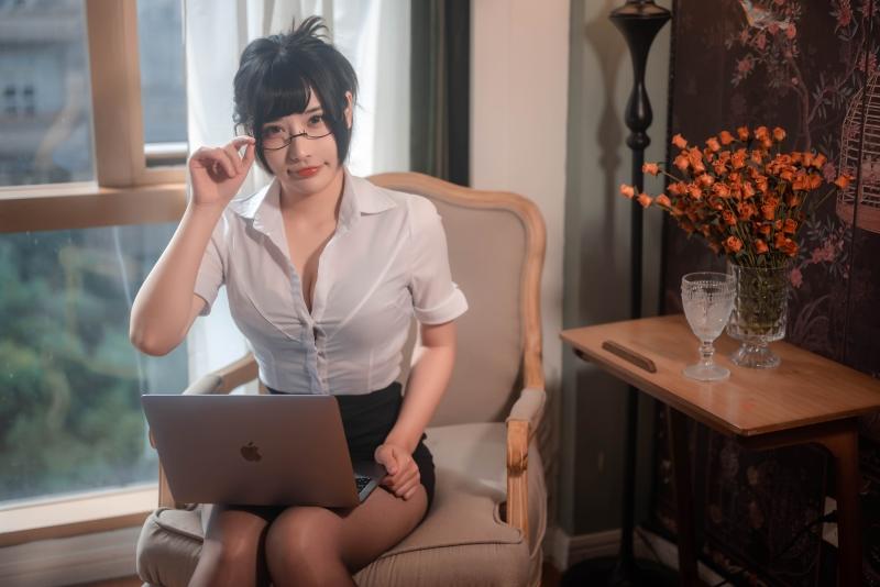 糖果果Candy 作品合集 [12套][持续更新]【电鸽游戏女主 cos】
