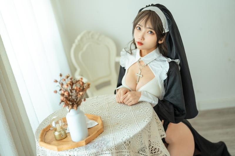 杏仁曲奇 作品合集 [16套][持续更新]【电鸽二次元高清 cos 】