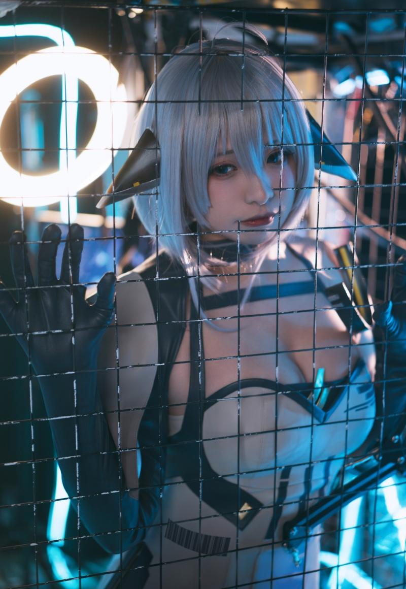 贤儿sherry 作品合集 [12套][持续更新]【电鸽漫展网红 cos 实拍】