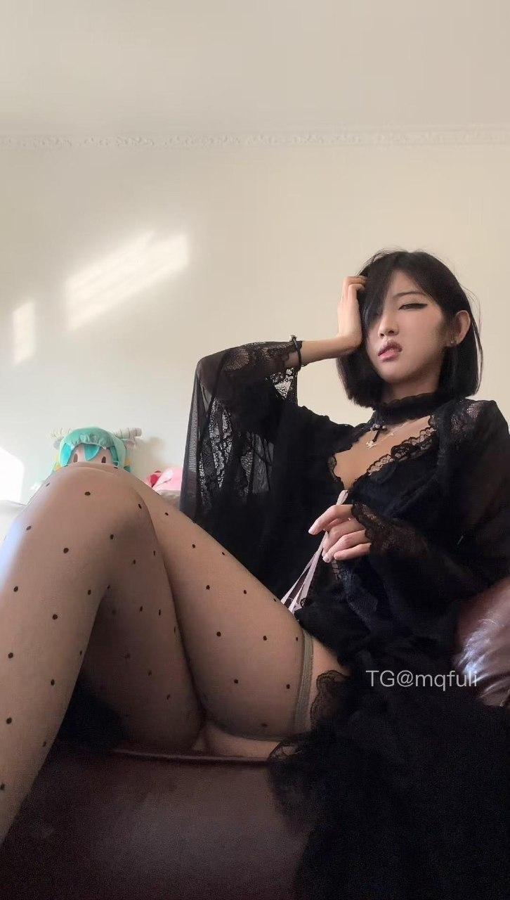 多造型氛围感随拍！博主行简旗袍、泳衣、蕾丝睡衣实拍分享